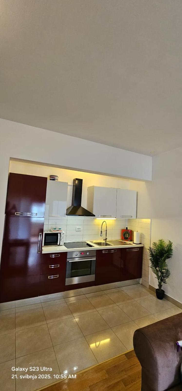 Adela Apartments - Beach Znjan Split Split